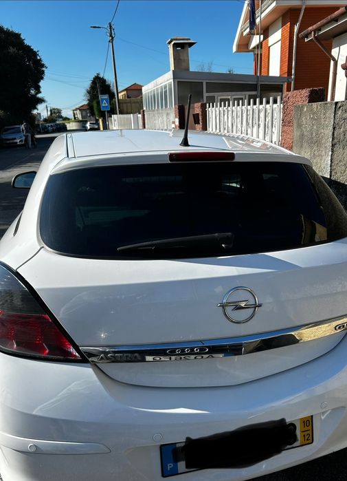Opel Astra Gtc 2010