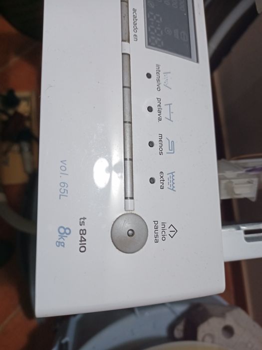 Máquina de lavar balay 8410, para pecas ou reparar, ler descrição !