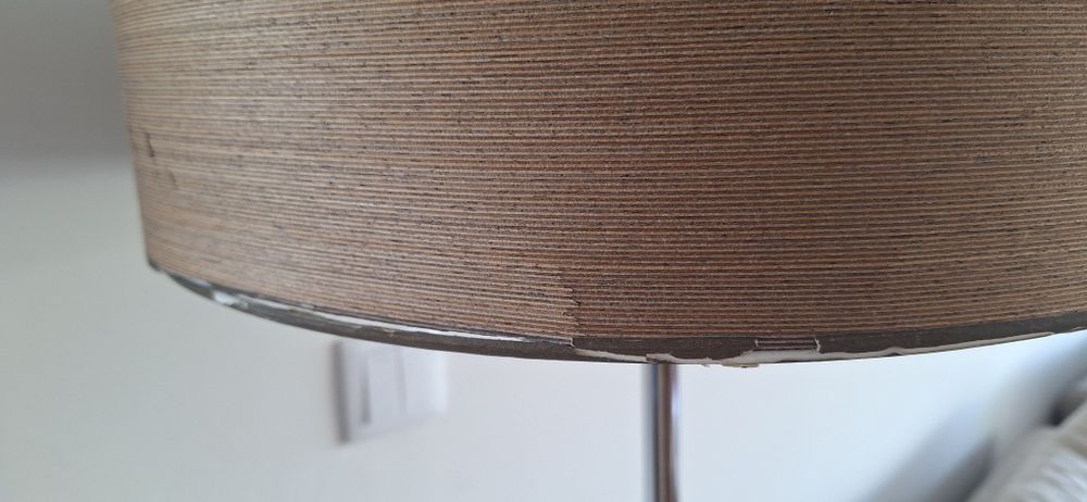 Candeeiro de pé de marca