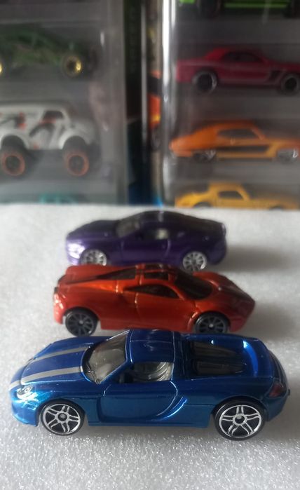 Conjunto 3 Hot Wheels Porsche GT , pagani & aston martin