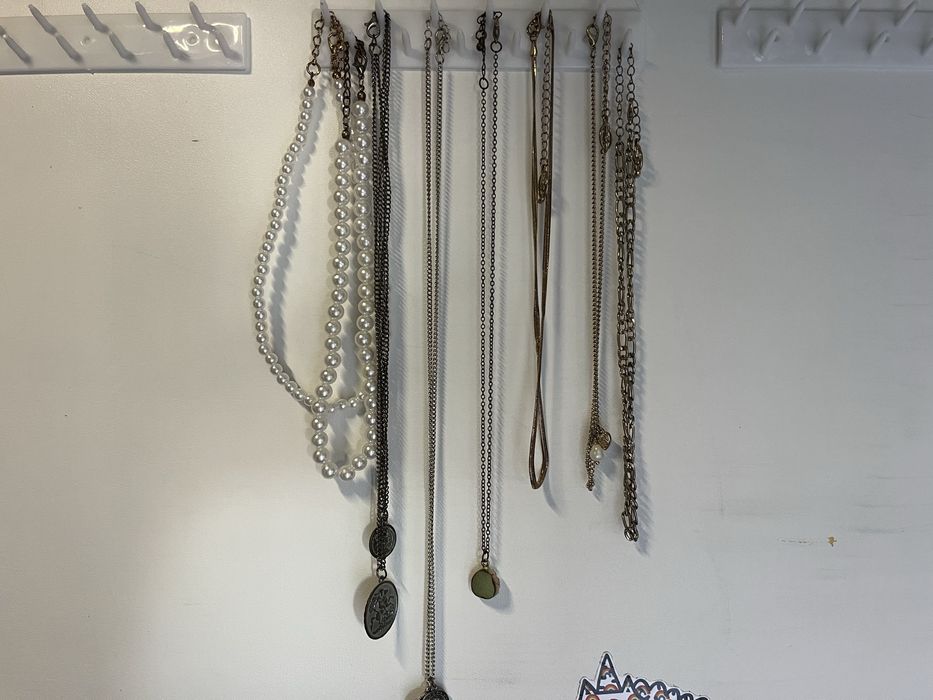 Conjunto variado de colares