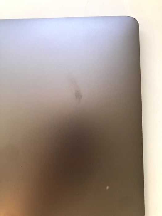 MacBook Pro 13” (M1, 2020) • 8GB / 512GB • Bateria 87% • Teclado RU/EN