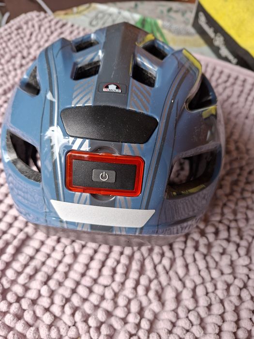Nowy kask rowerowy