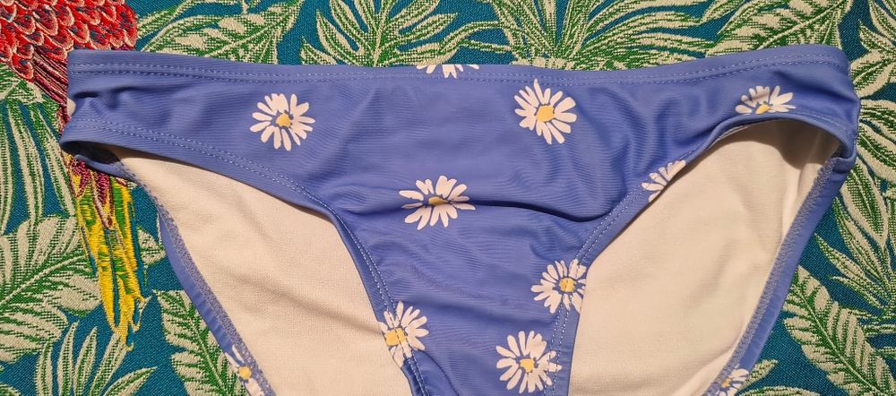 Strój kąpielowy H&M dwuczęściowy ze stokrotkami  roz. 146-152