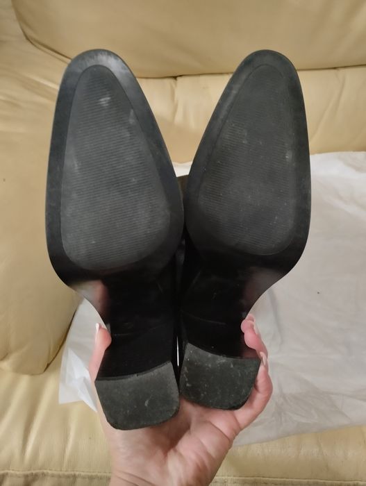 Чоботи, шкіряні до коліна