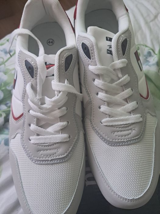 Śliczne buty sportowe rozm 43