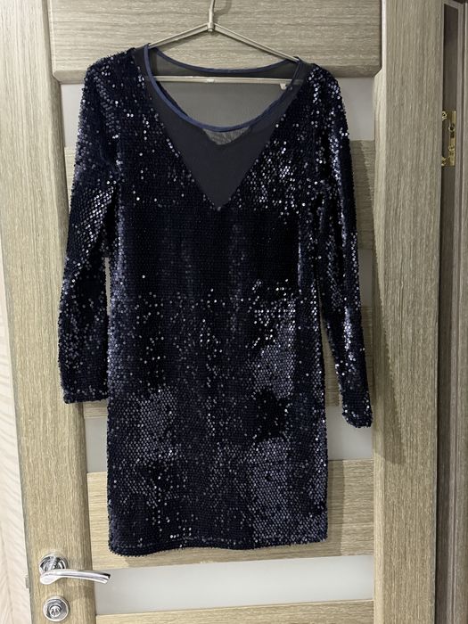 Продам красивое платье размер L