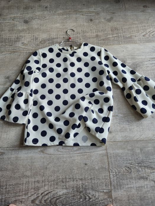 Bluzka w granatowe grochy