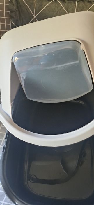 WC gato por estrear