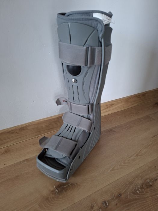 But ortopedyczny walker wysoki