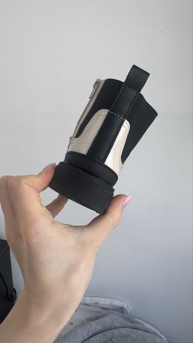 Дитячі ботинки Zara