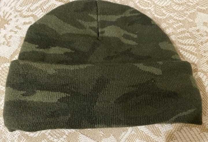 Шапка Abercrombie & Fitch