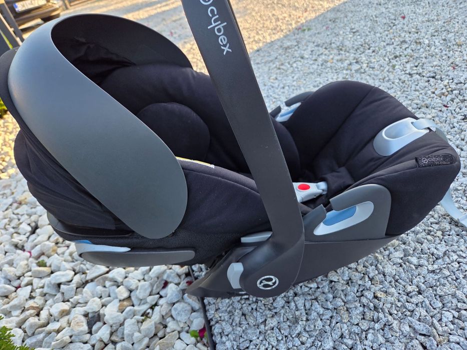 Fotelik cybex Cloud-z i size z adapterami