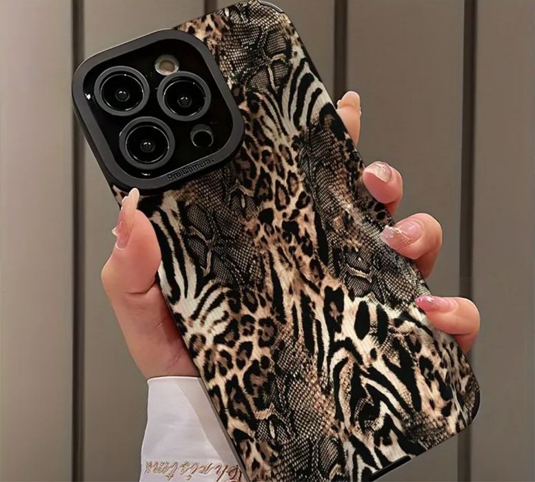 Чехол на iPhone 15 pro