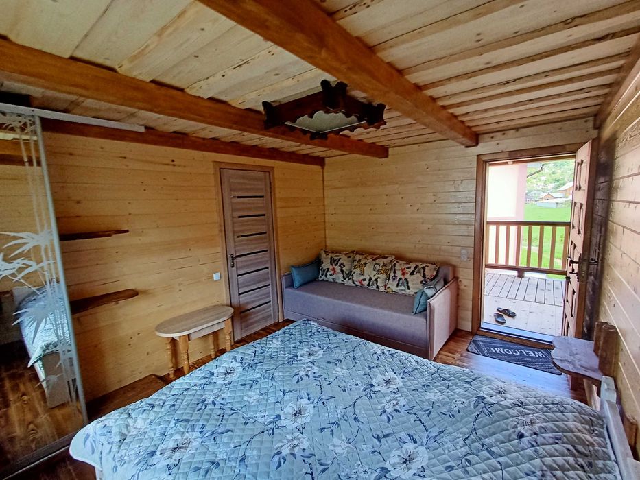 Житло\Відпочинок в Карпатах. Верховина. Приватна садиба.