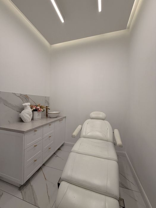 Wynajme gabinet kosmetyczny w prestiżowej klikice w sercu Mokotowa