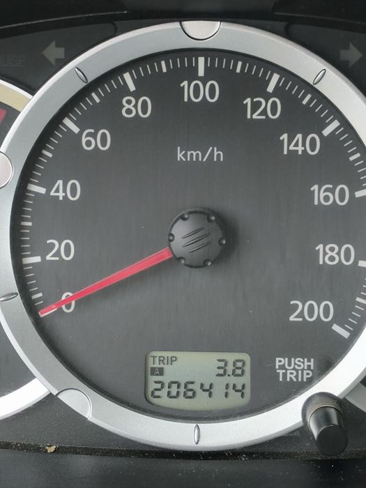 Mitsubishi L200 2.5 DI-D Cabine Dupla (4x2) – 206.000 km – Mecânica Impecável