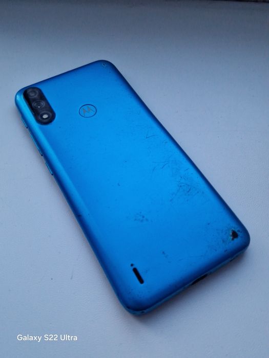 Motorola e(7) power