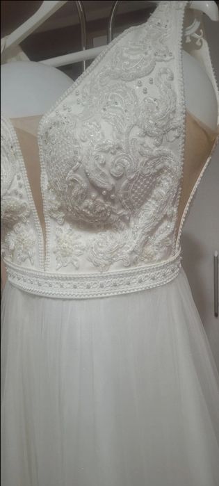 Suknia ślubna koloru Ivory