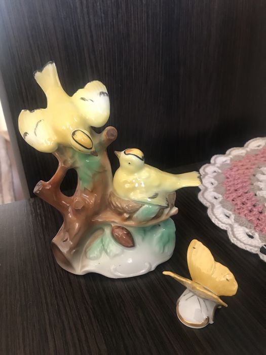 Яркие птички ,статуэтка,Германия,антиквариат .