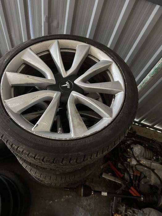 Диски на Tesla 3 іY