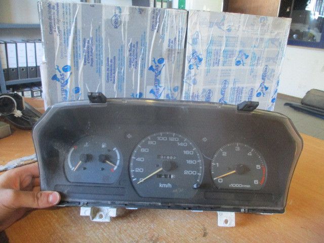 Quadrante / painel de instrumentos MITSUBISHI Space Wagon (N3_W, N4_W)