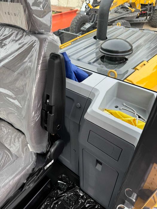 Фронтальний навантажувач XCMG XC938 погрузчик 3.5 тон