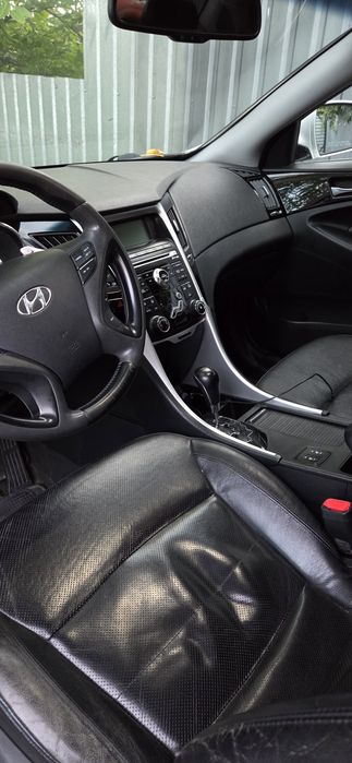 Hyundai Sonata 2011