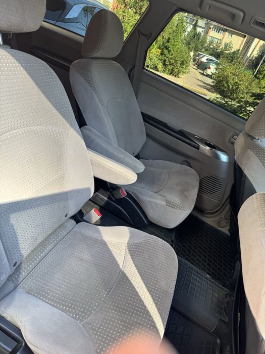 Mitsubishi Grandis 2,4 газ,автомат