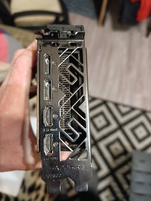 Відеокарта Radeon rx 5600xt