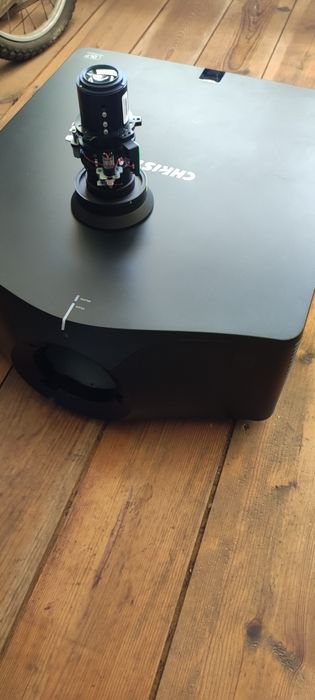 Projetor de vídeo Christie DWU 850-GSHD