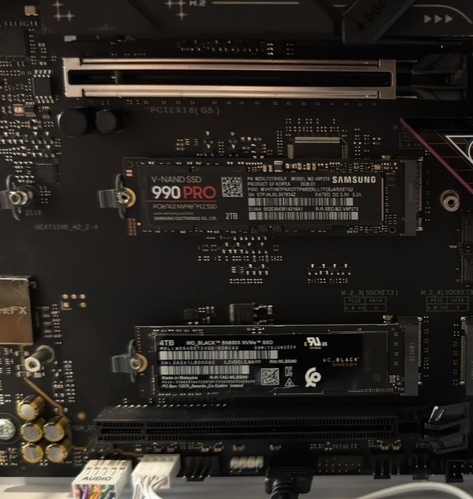Samsung 990 PRO 2TB NVMe M.2 SSD PCIe 4.0 (7450 MB/s) - PS5 / PC - 100% Saúde