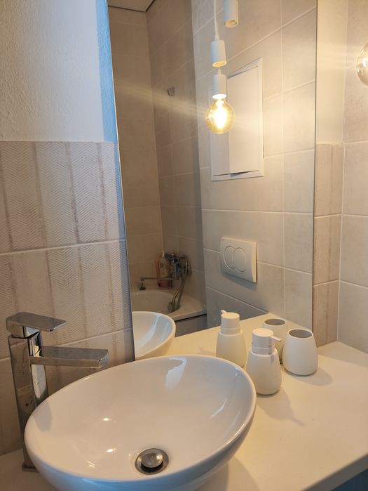 Продаж 1 кім район 8-9 школи