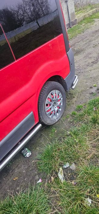 OPEL VIVARO 2.5 2009 року