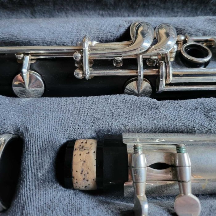 Klarnet Buffet E11 w stanie bardzo dobrym! mało używany.