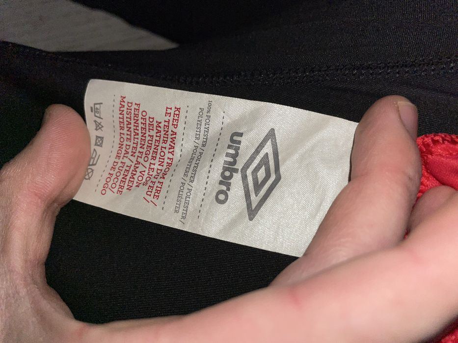 Новая тренировочная футболка сборной England, Umbro, сезон 10/11