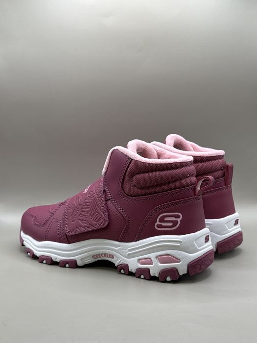 31 | 33 | 33.5 | 34 | 37 | Дитячі черевики Skechers на дівчинку
