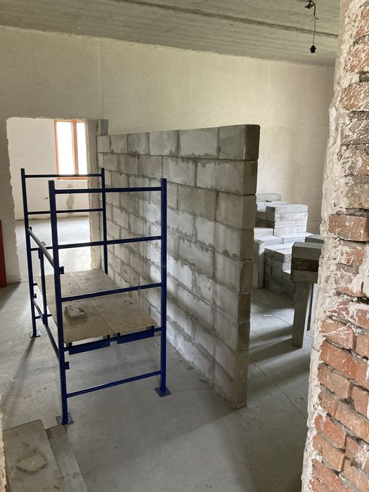 Оренда будівельних риштувань. Будівельні риштування. Вишка тура.