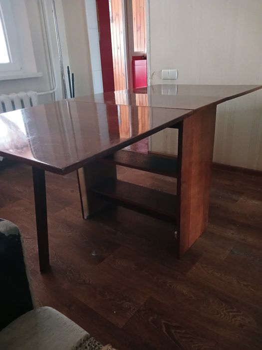 Стіл-книжка, вживаний