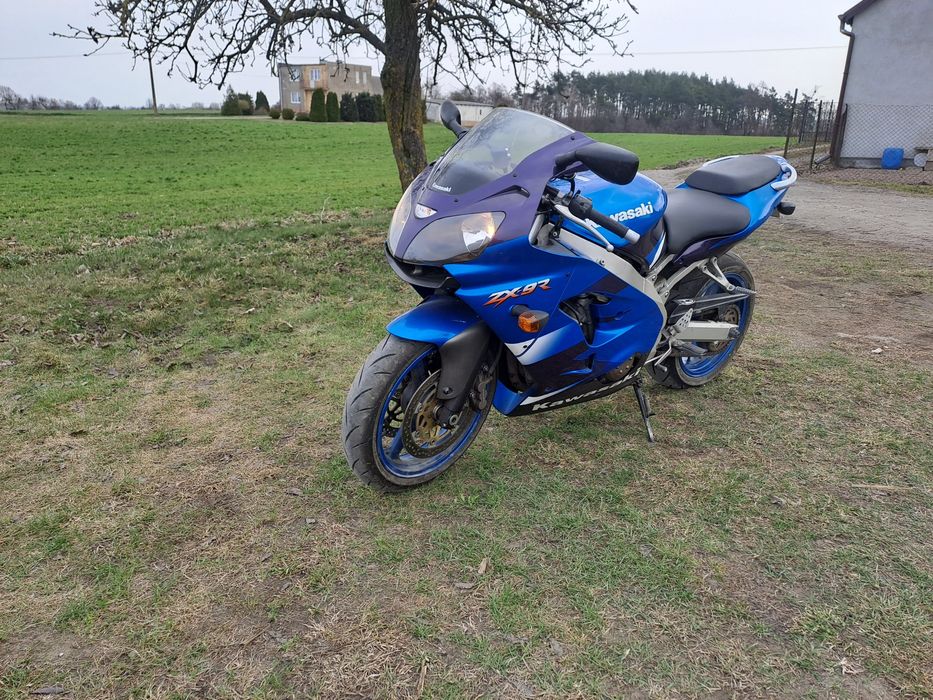 Kawasaki Ninja 900