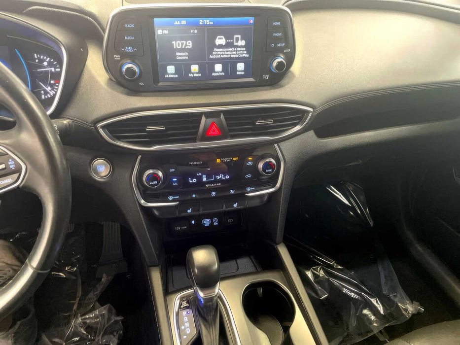 Hyundai Santa Fe SEL      2020