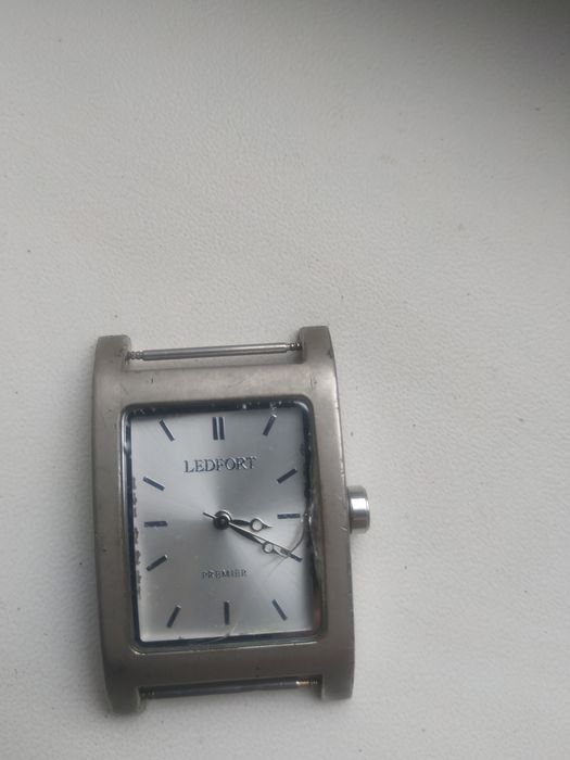 Часы наручные.разные.