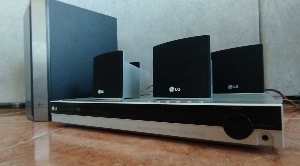 DVD com sistema de som LG