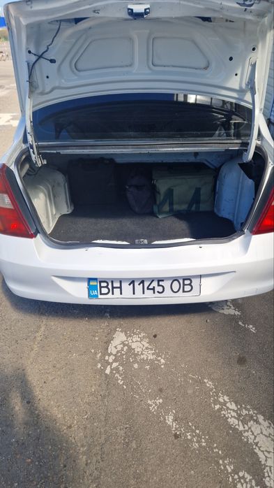 Автомобиль Renault Clio Symbol