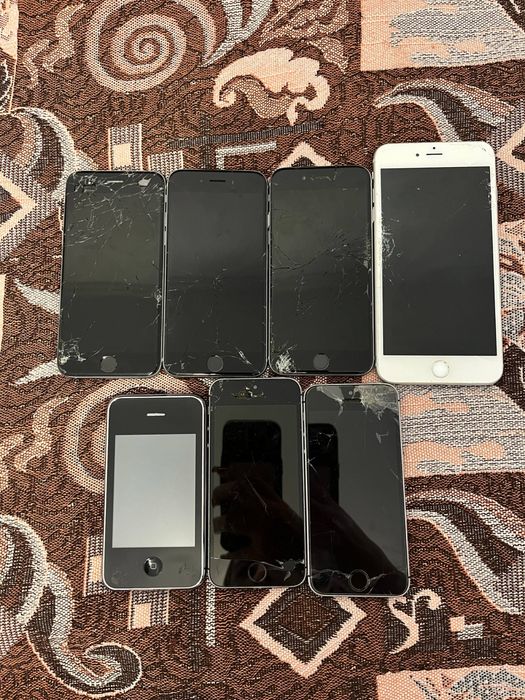 Смартфони робочі та на запчастини