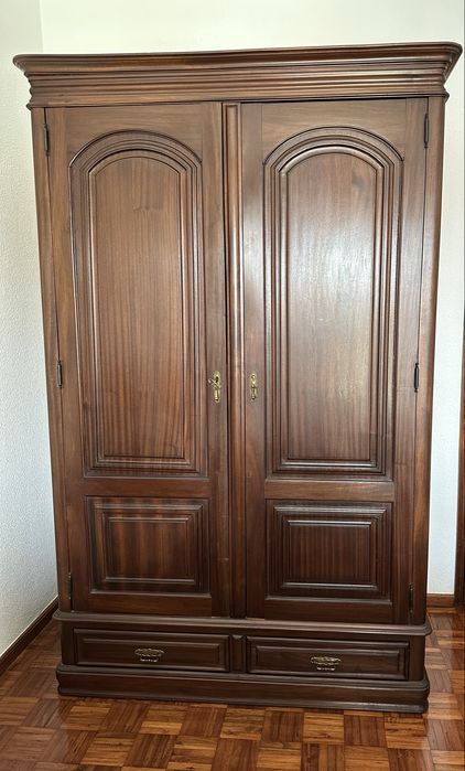 Quarto de casal em mogno - usado (ler até ao fim)