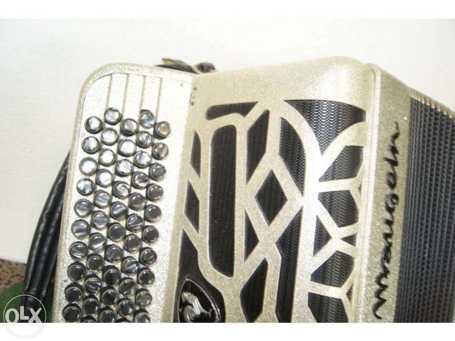 Acordeon Maugein 4 voz .N 55