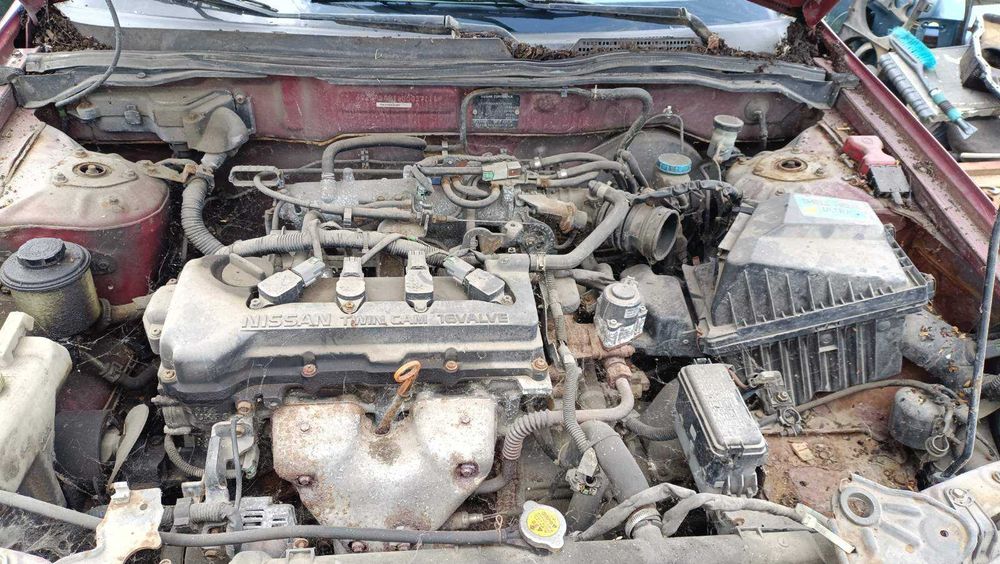 Nissan Almera 2000 год 1,8 бенгзин мотор QG18DE