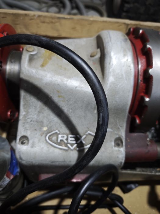 Torno eléctrico de abrir roscas REX