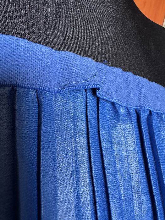 Sukienka plisowana BCBG  maxazria